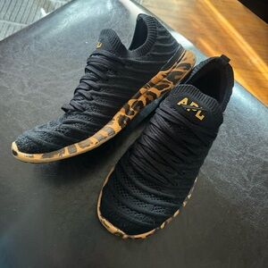 APL Black leopard/cheetah shoes!